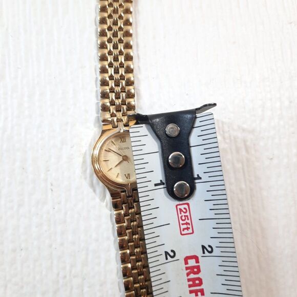 Vintage Bulova Women Watch Gold Stainless Steel‎ Water Resist Battery Date round main image 13